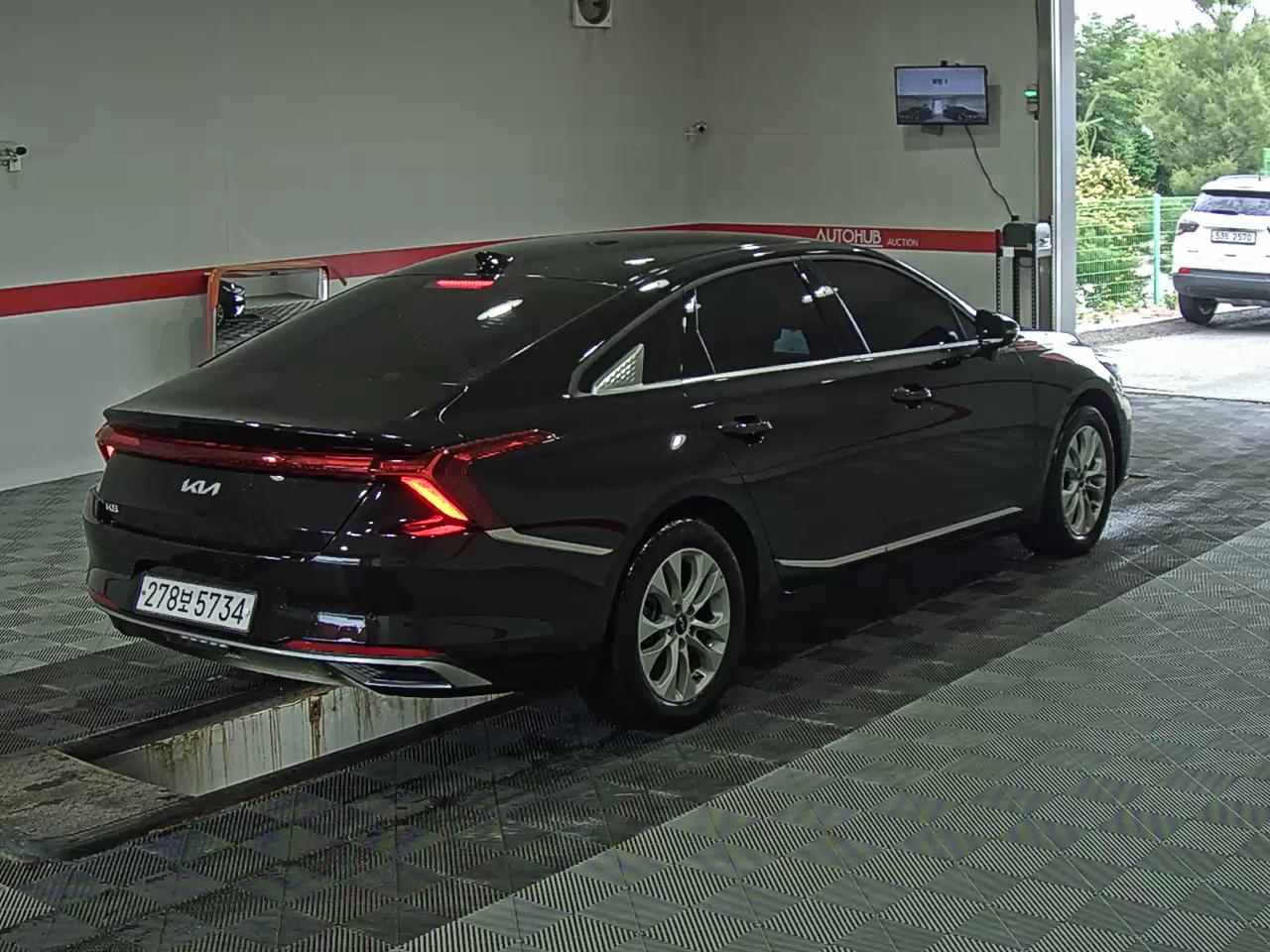 2024 - kia k8