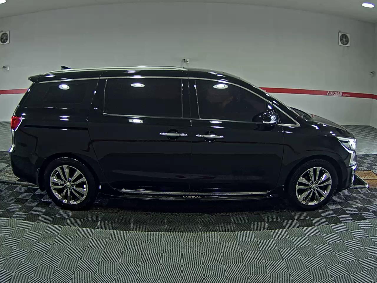 2018 - kia carnival