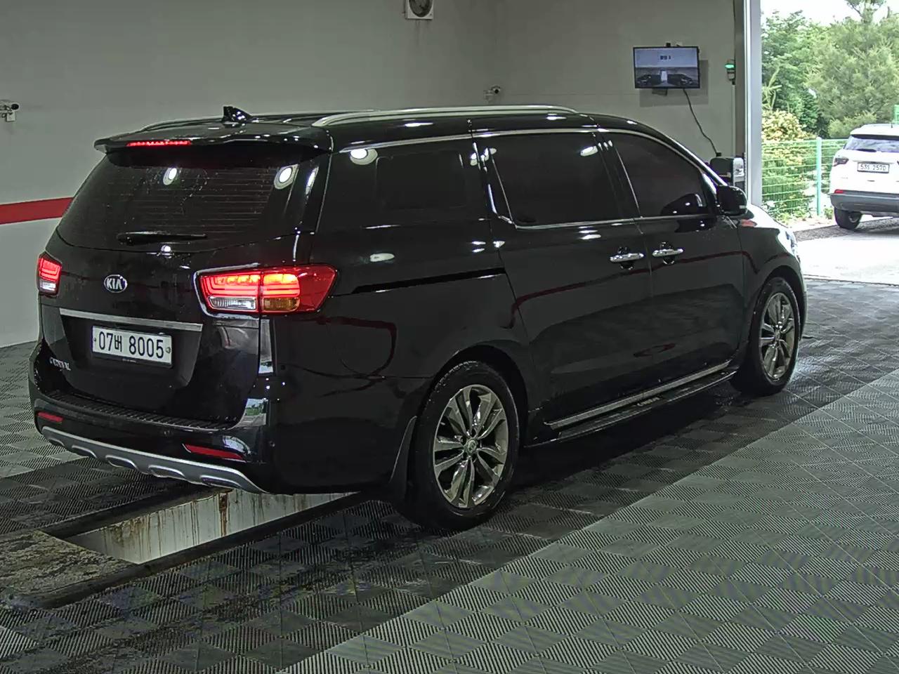 2018 - kia carnival
