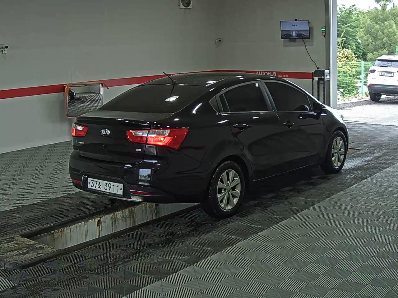 2013 - kia pride