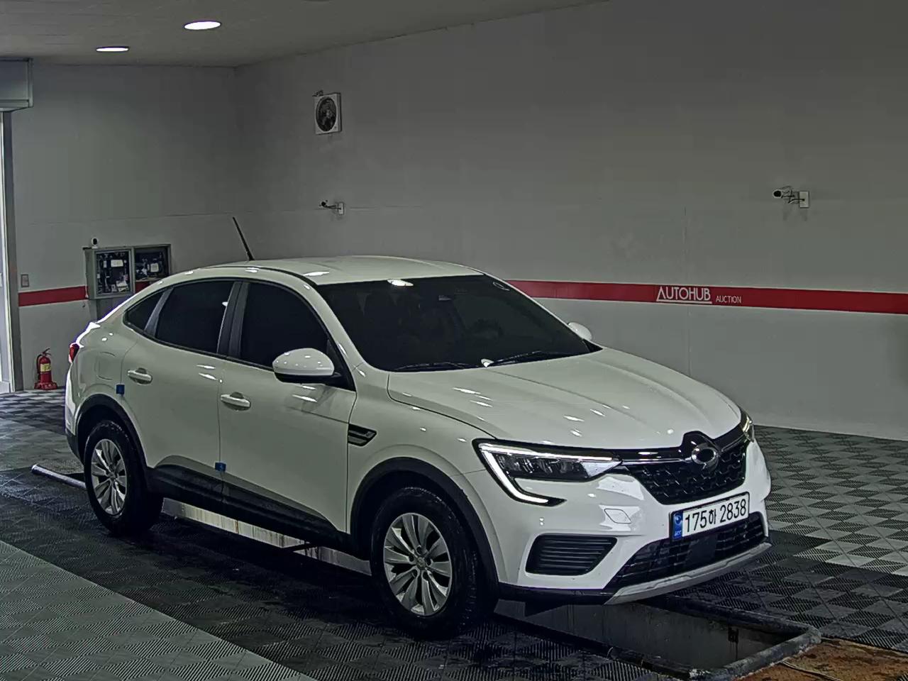 2023 - renault xm3