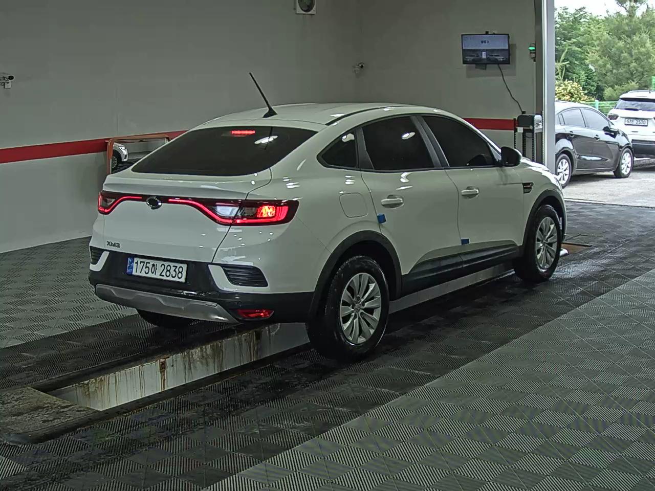 2023 - renault xm3