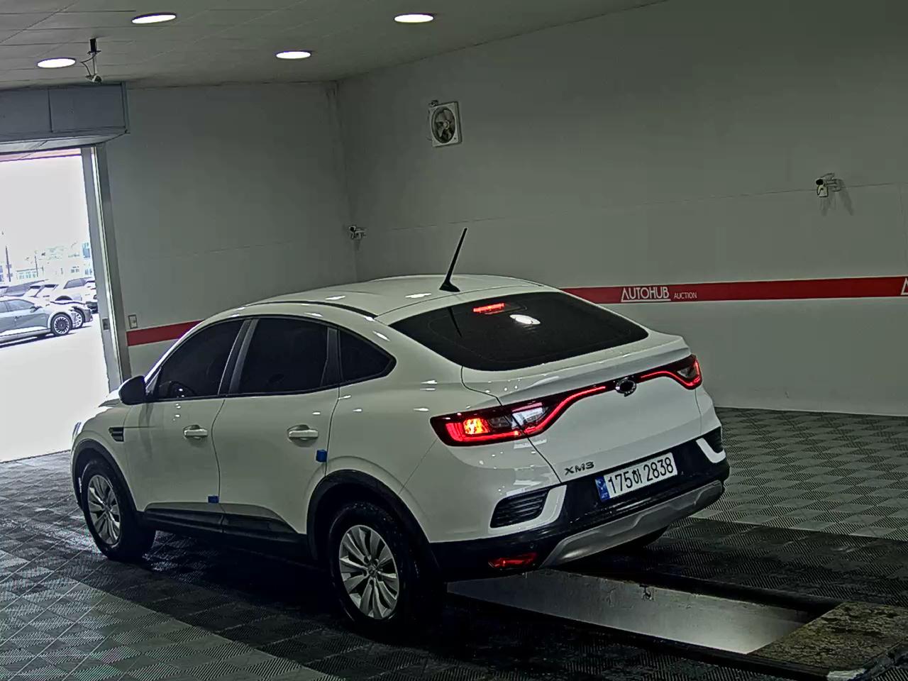 2023 - renault xm3