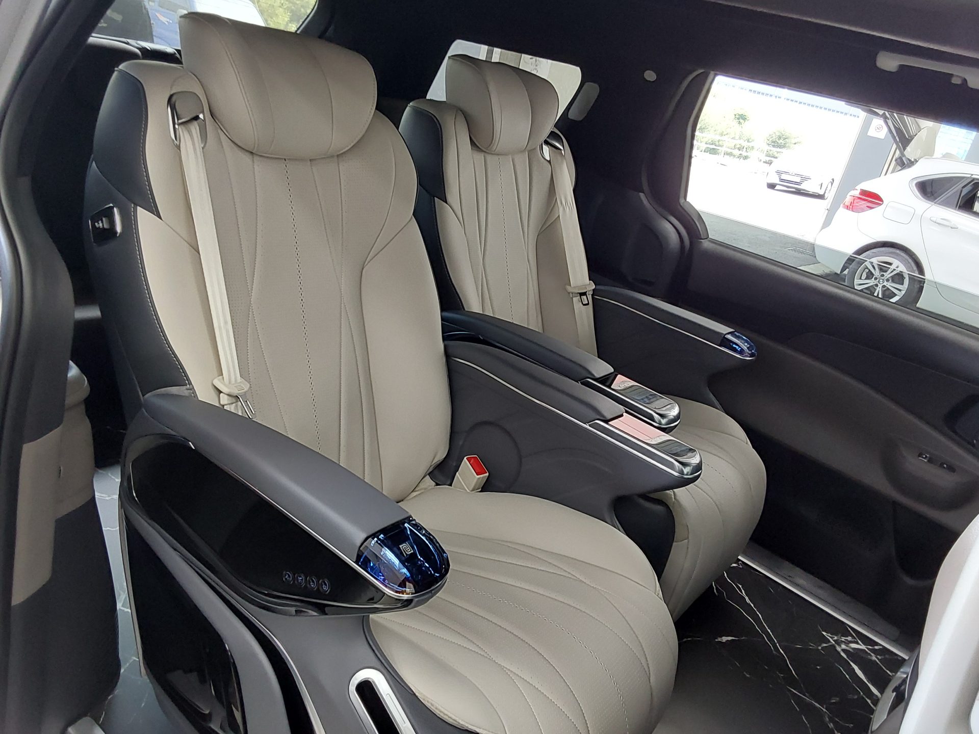 2025 - kia carnival