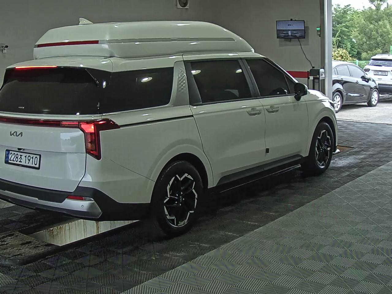2025 - kia carnival