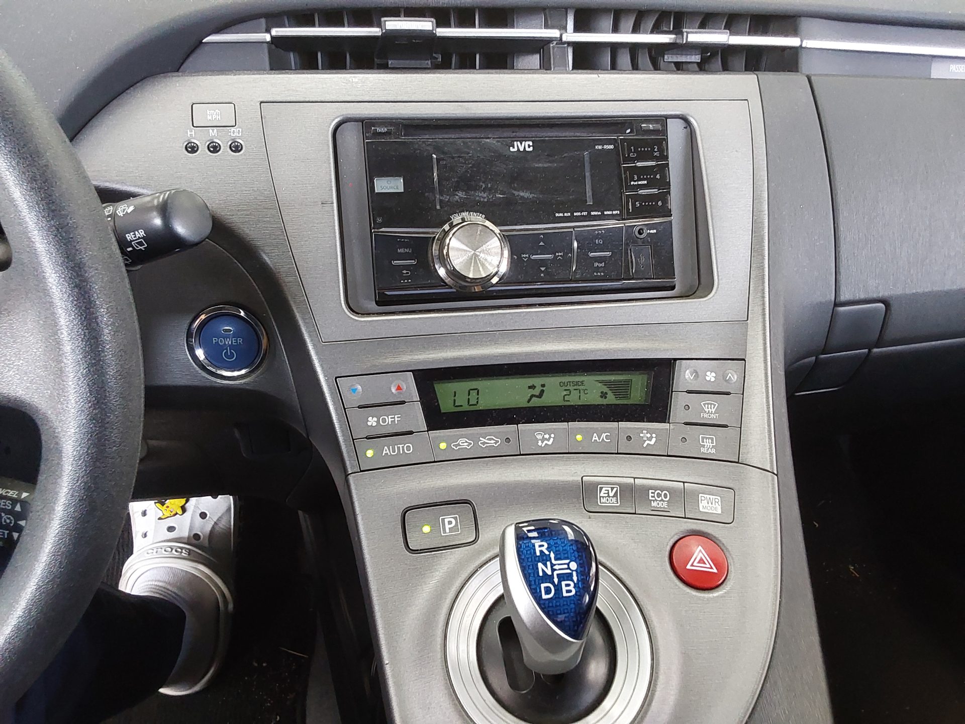 2014 - toyota prius