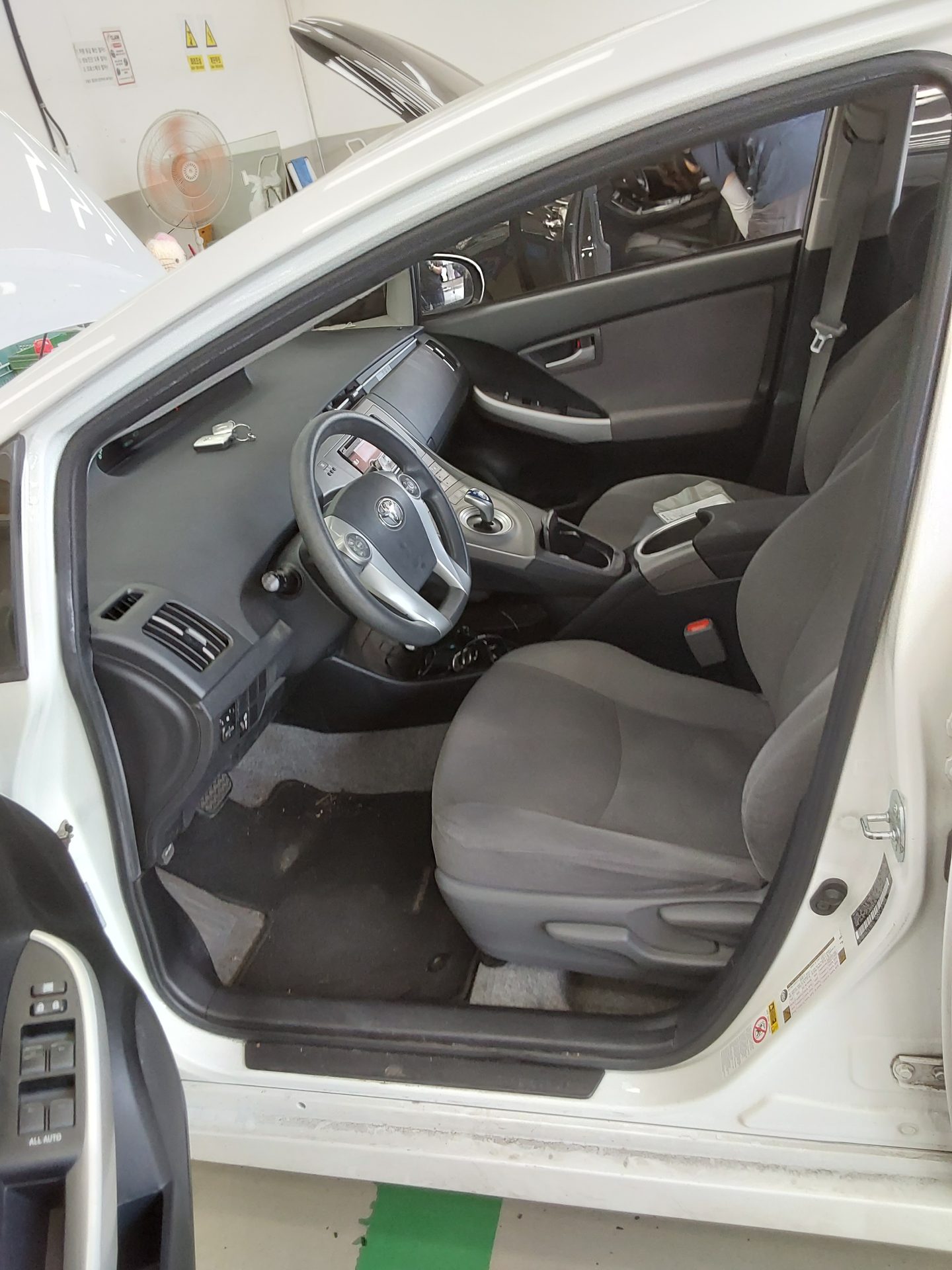 2014 - toyota prius