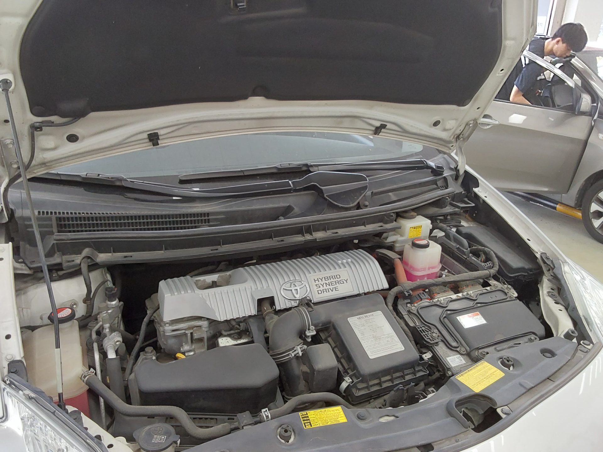 2014 - toyota prius