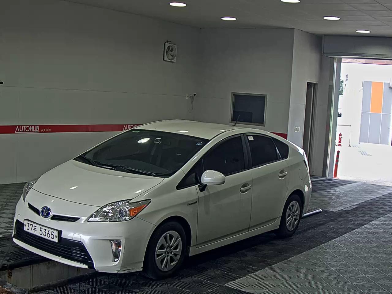 TOYOTA PRIUS (3RD GEN)