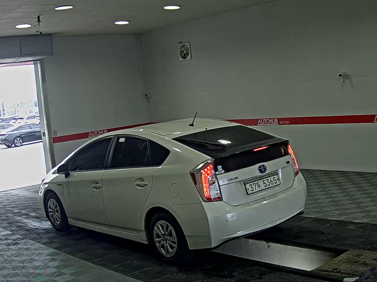 2014 - toyota prius
