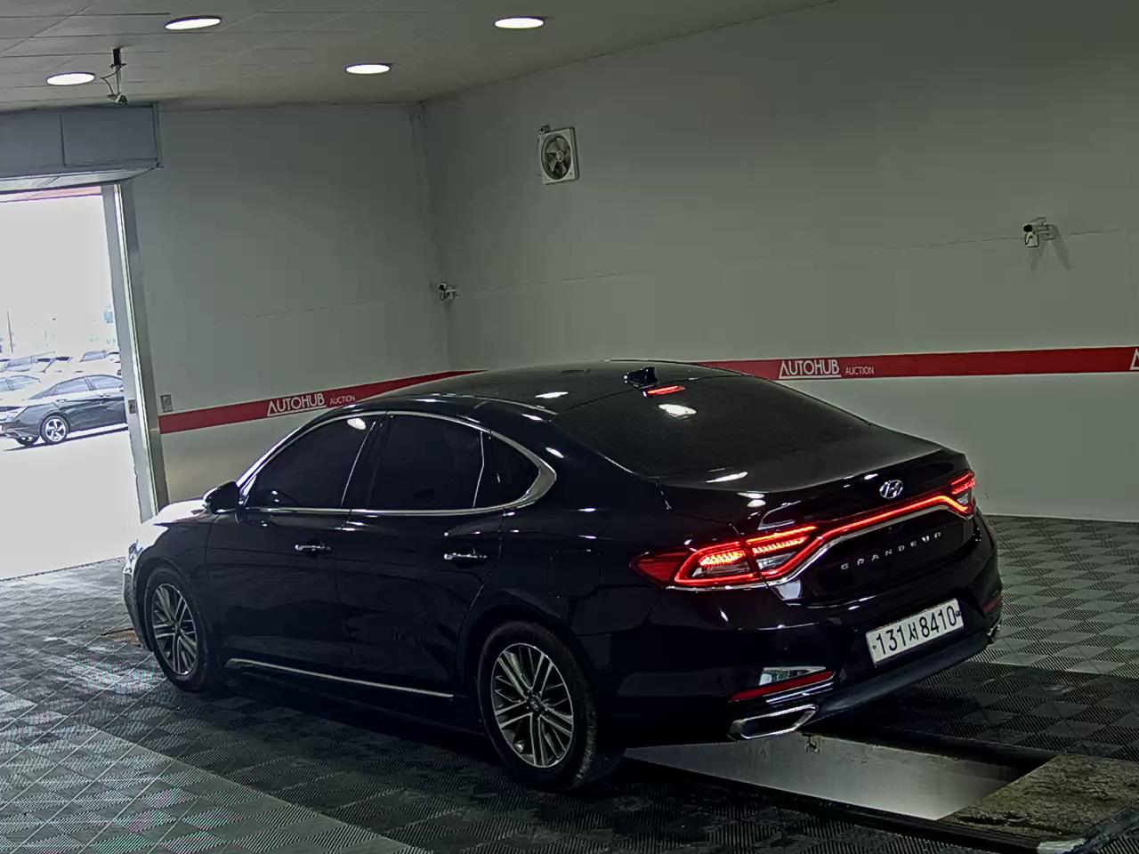 2018 - hyundai grandeur
