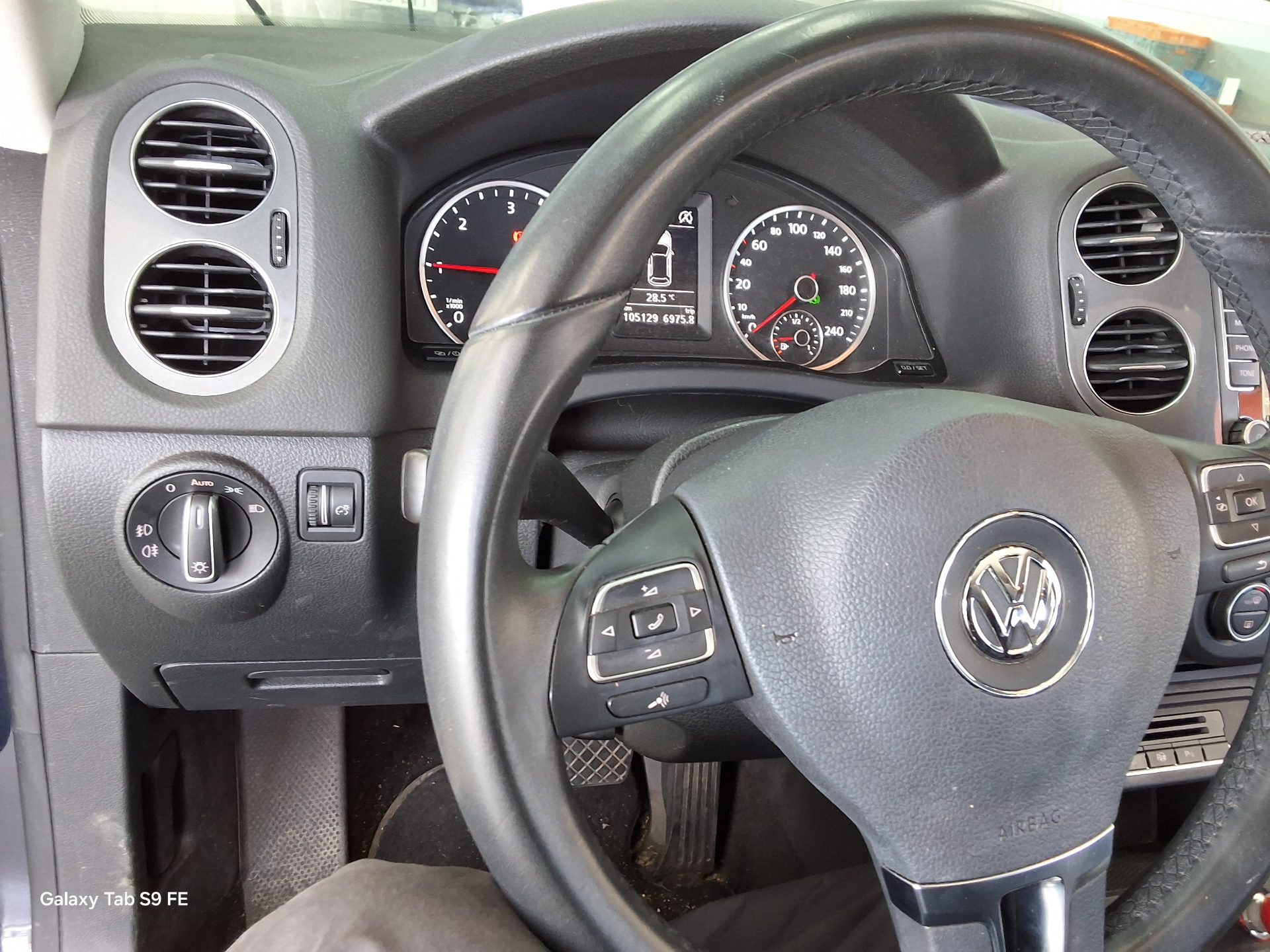 2016 - volkswagen tiguan