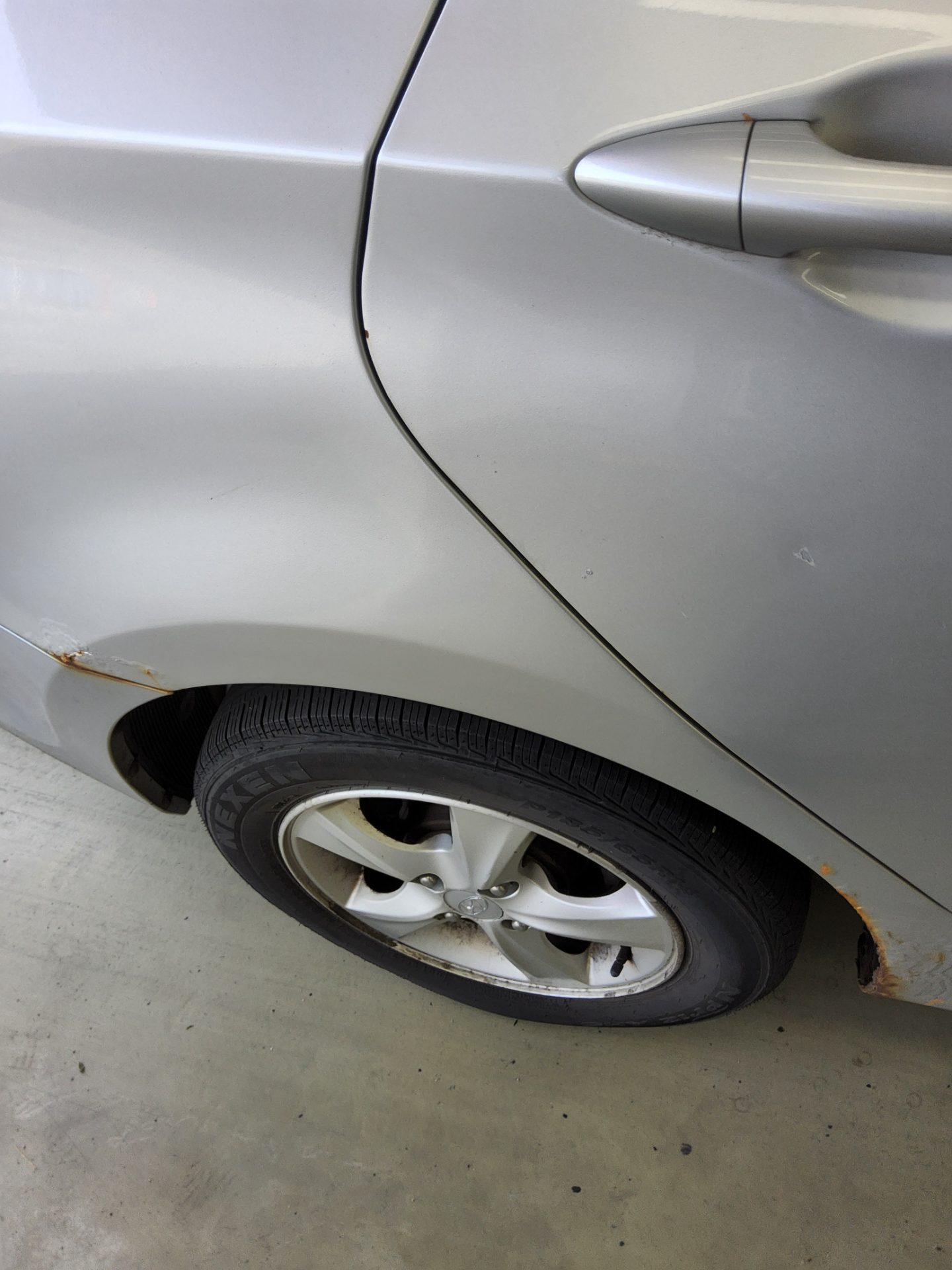 2011 - hyundai accent