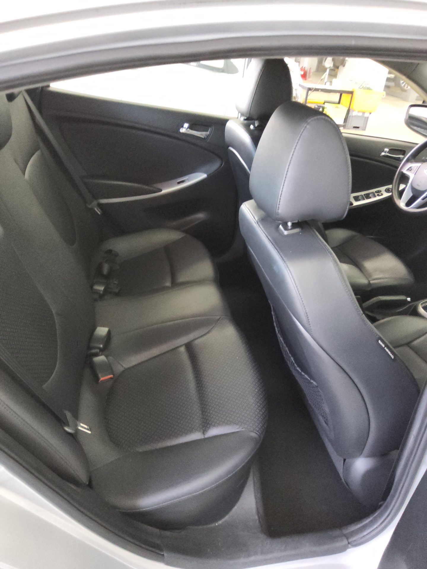2011 - hyundai accent