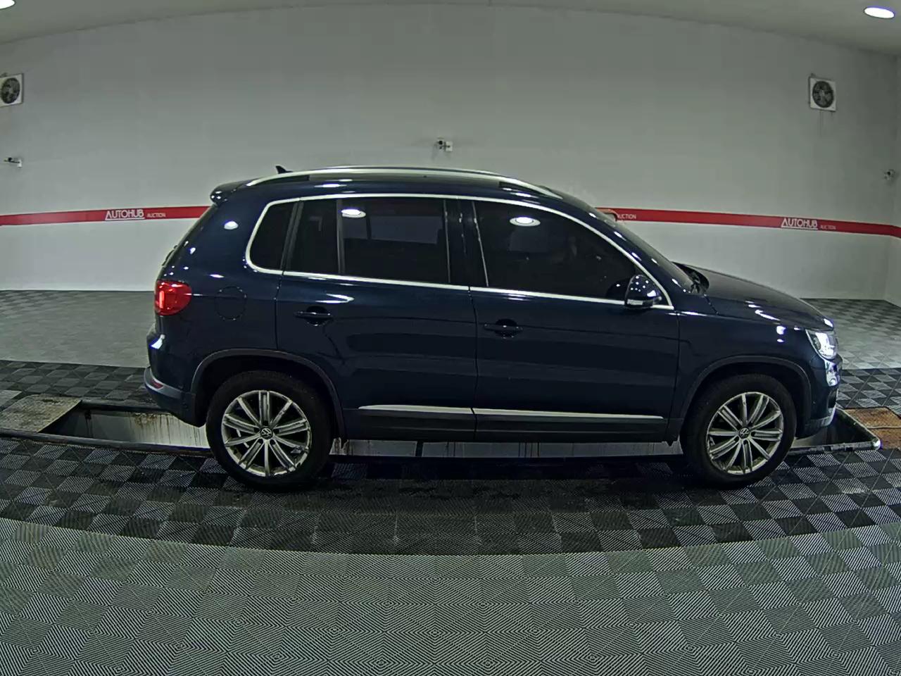 2016 - volkswagen tiguan