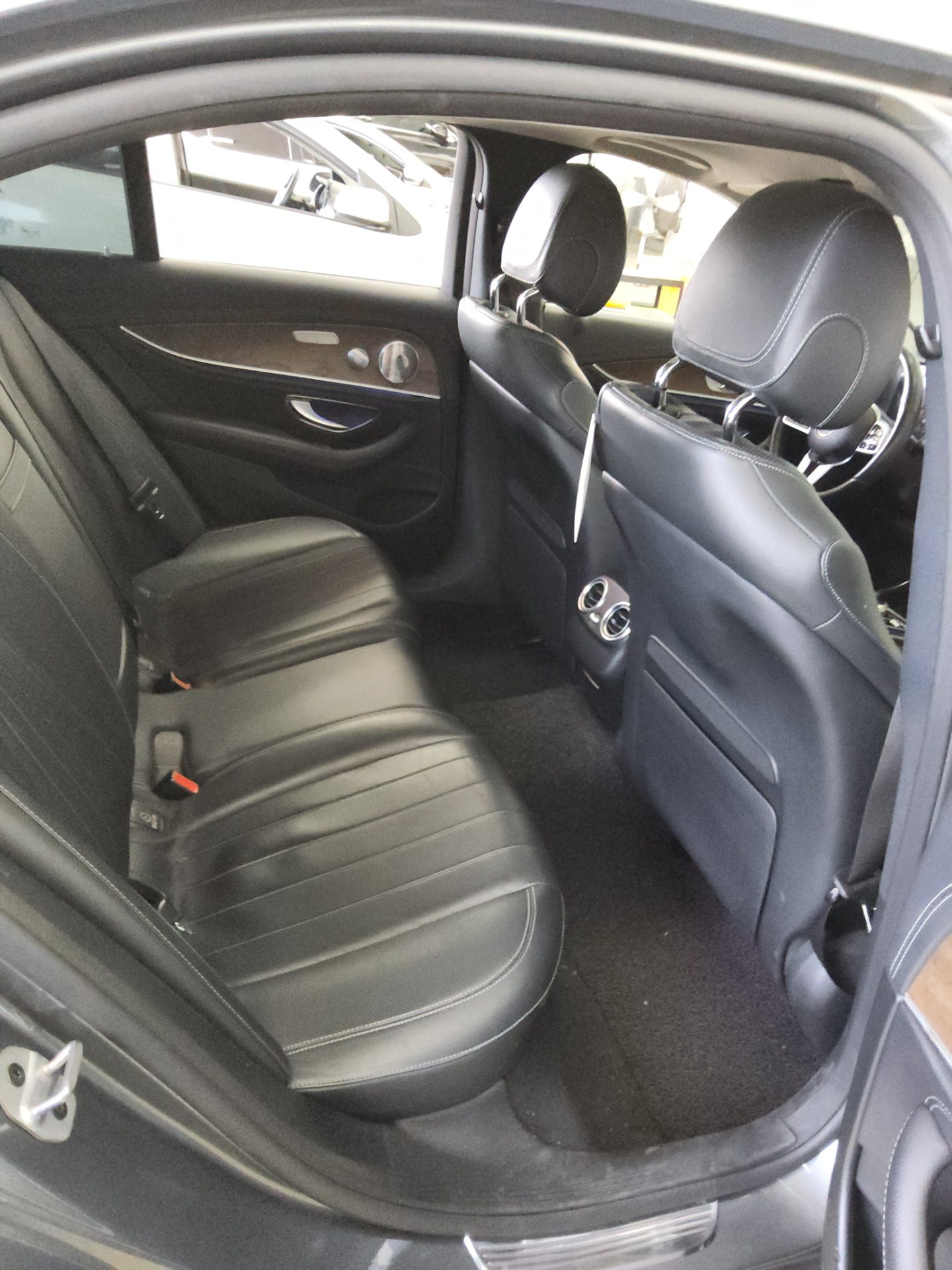 2019 - mercedes-benz e300