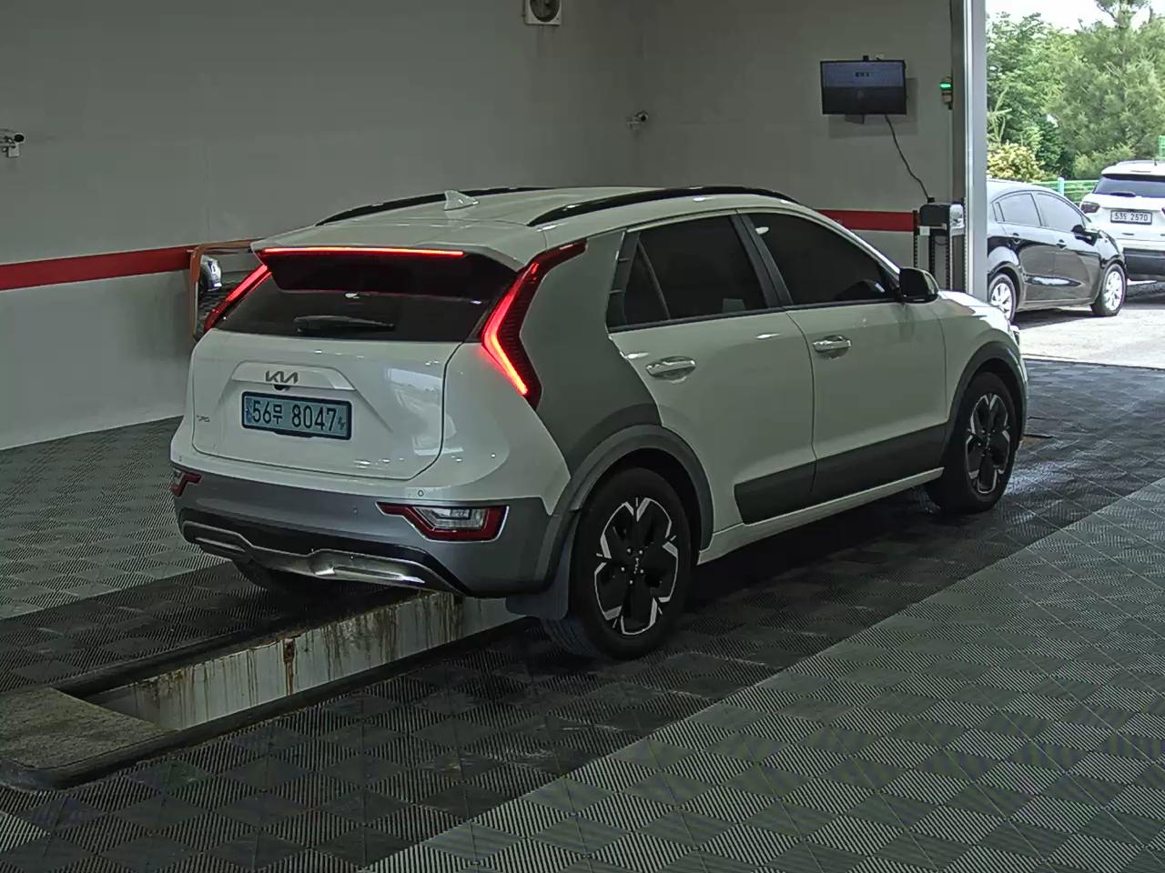 2023 - kia niro