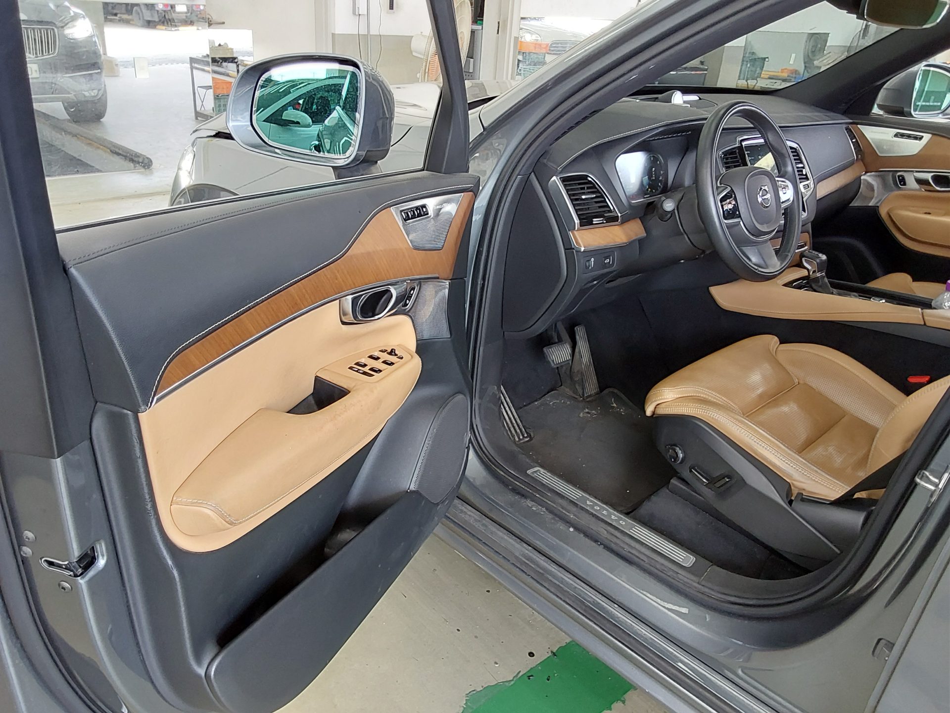 2019 - volvo xc90