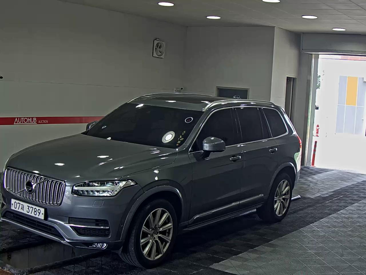 VOLVO XC90 (2ND GEN) D5 INSCRIPTION