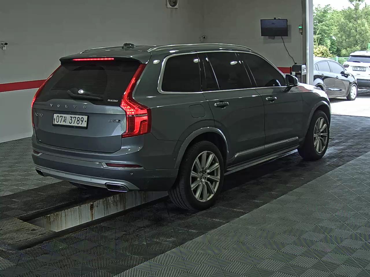 2019 - volvo xc90