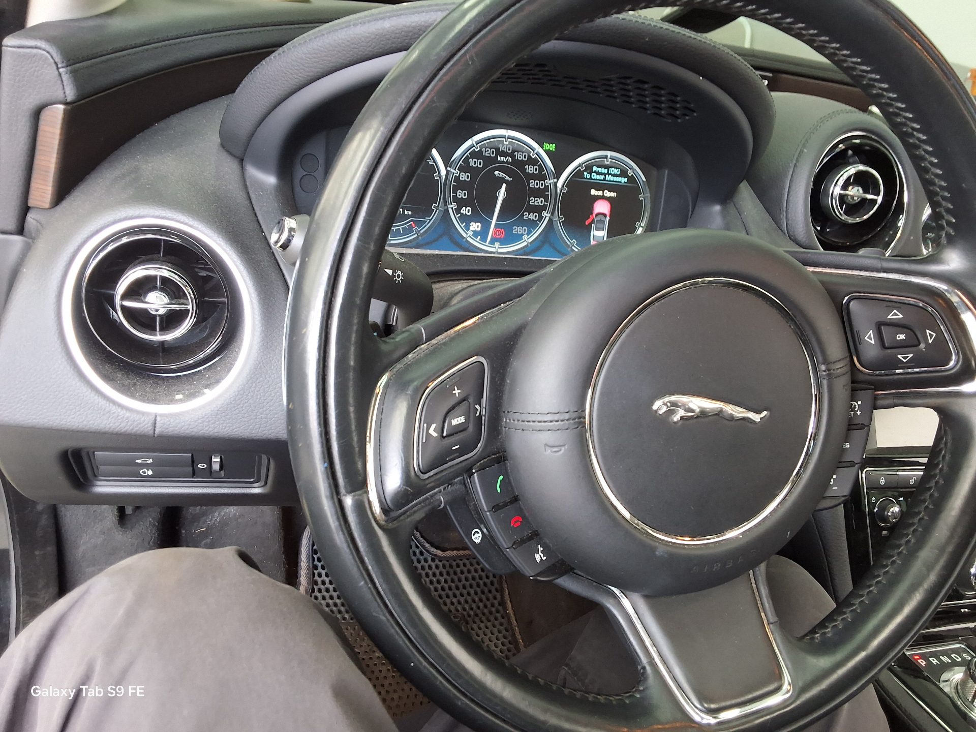 2015 - jaguar xj