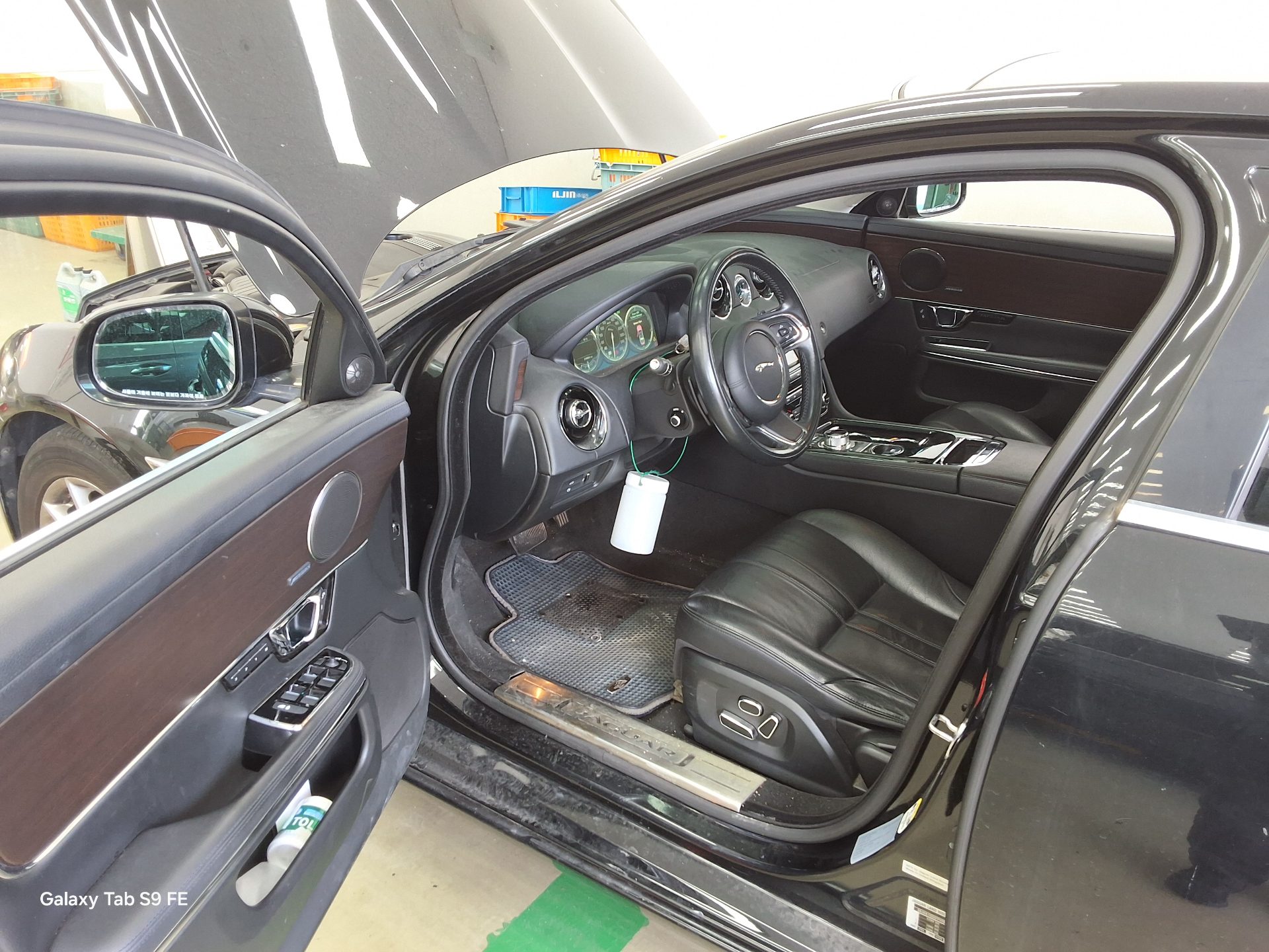 2015 - jaguar xj