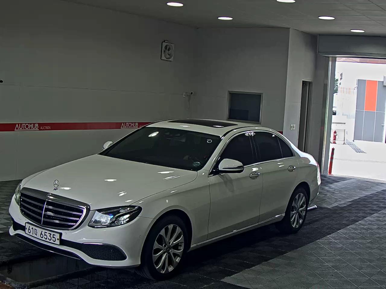 MERCEDES-BENZ CLASS (5TH GEN)