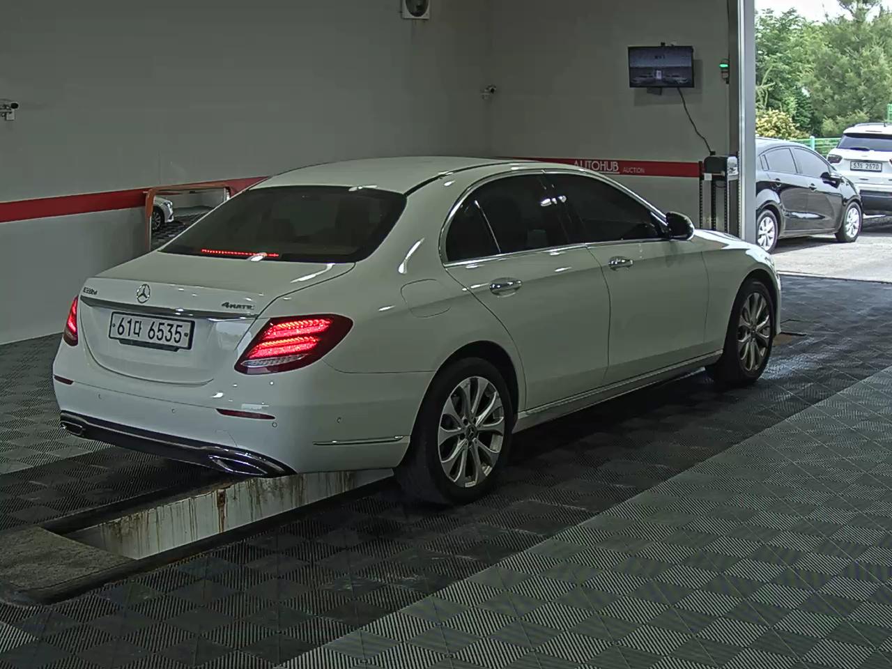 2017 - mercedes-benz e220d