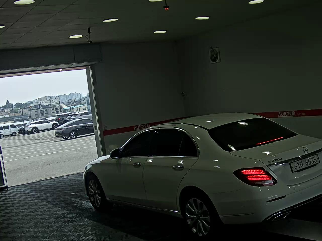 2017 - mercedes-benz e220d