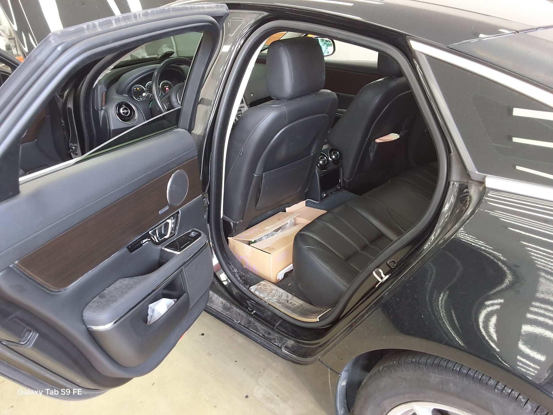 2015 - jaguar xj