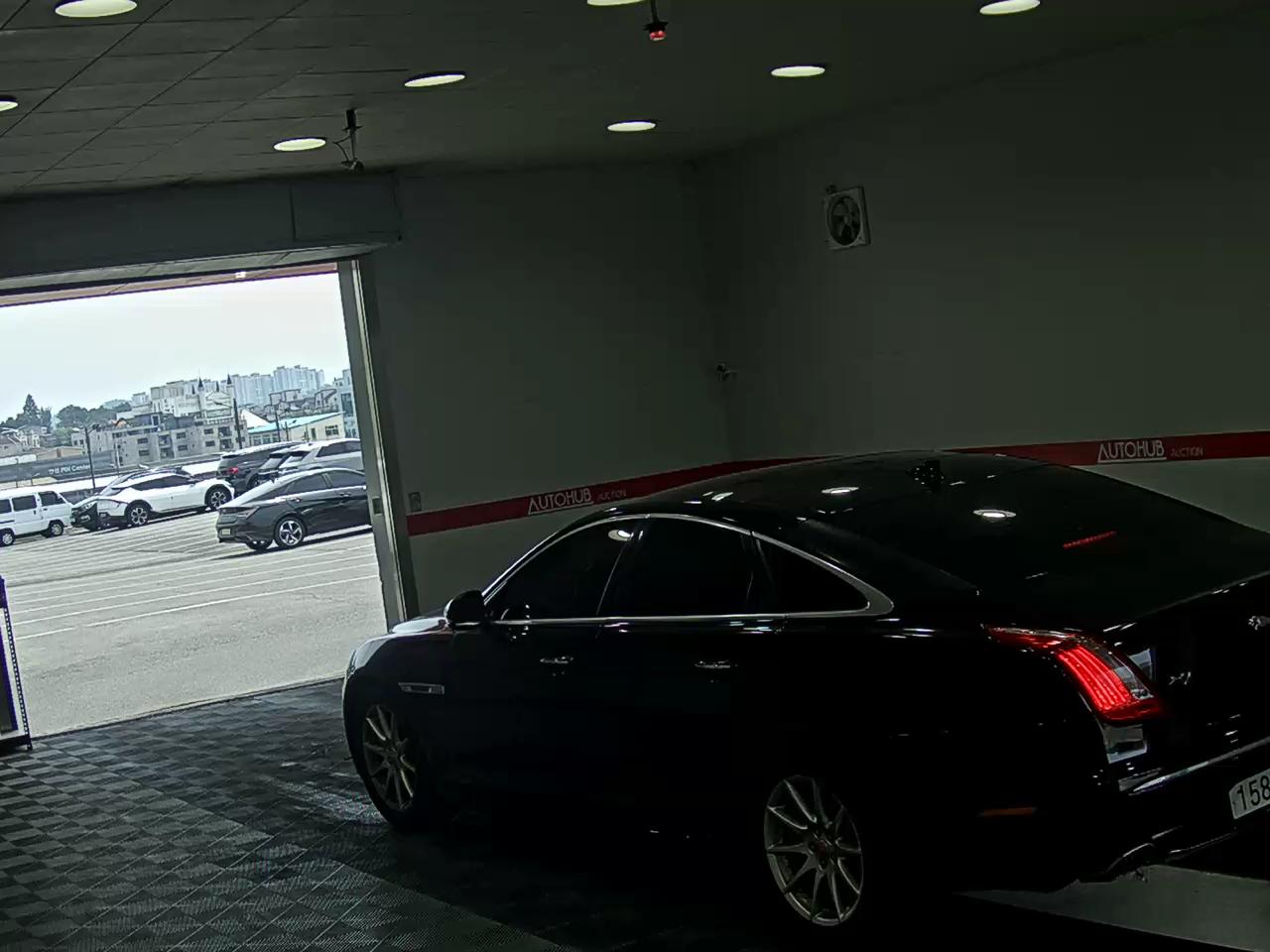 2015 - jaguar xj