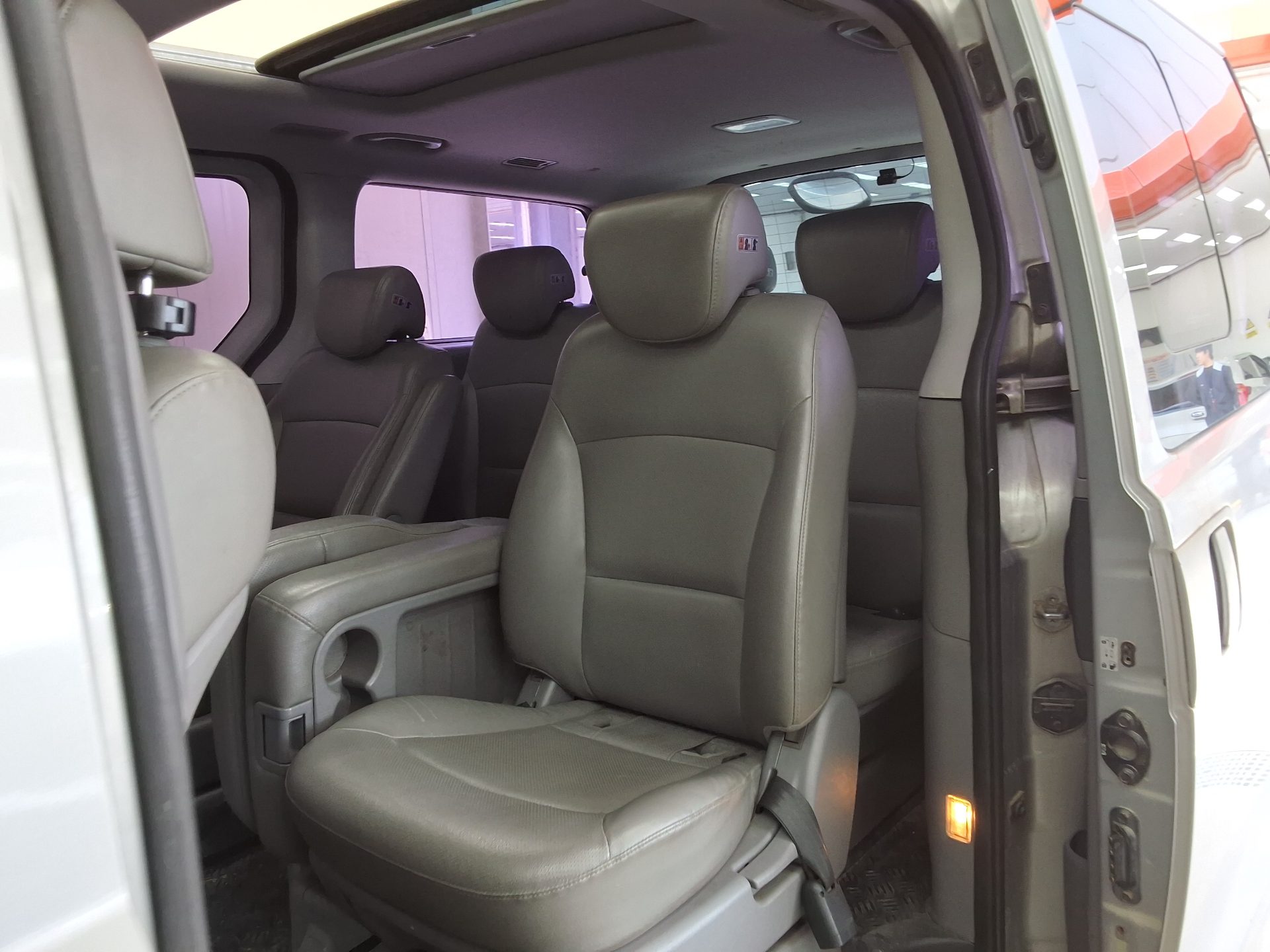 2016 - hyundai grand starex
