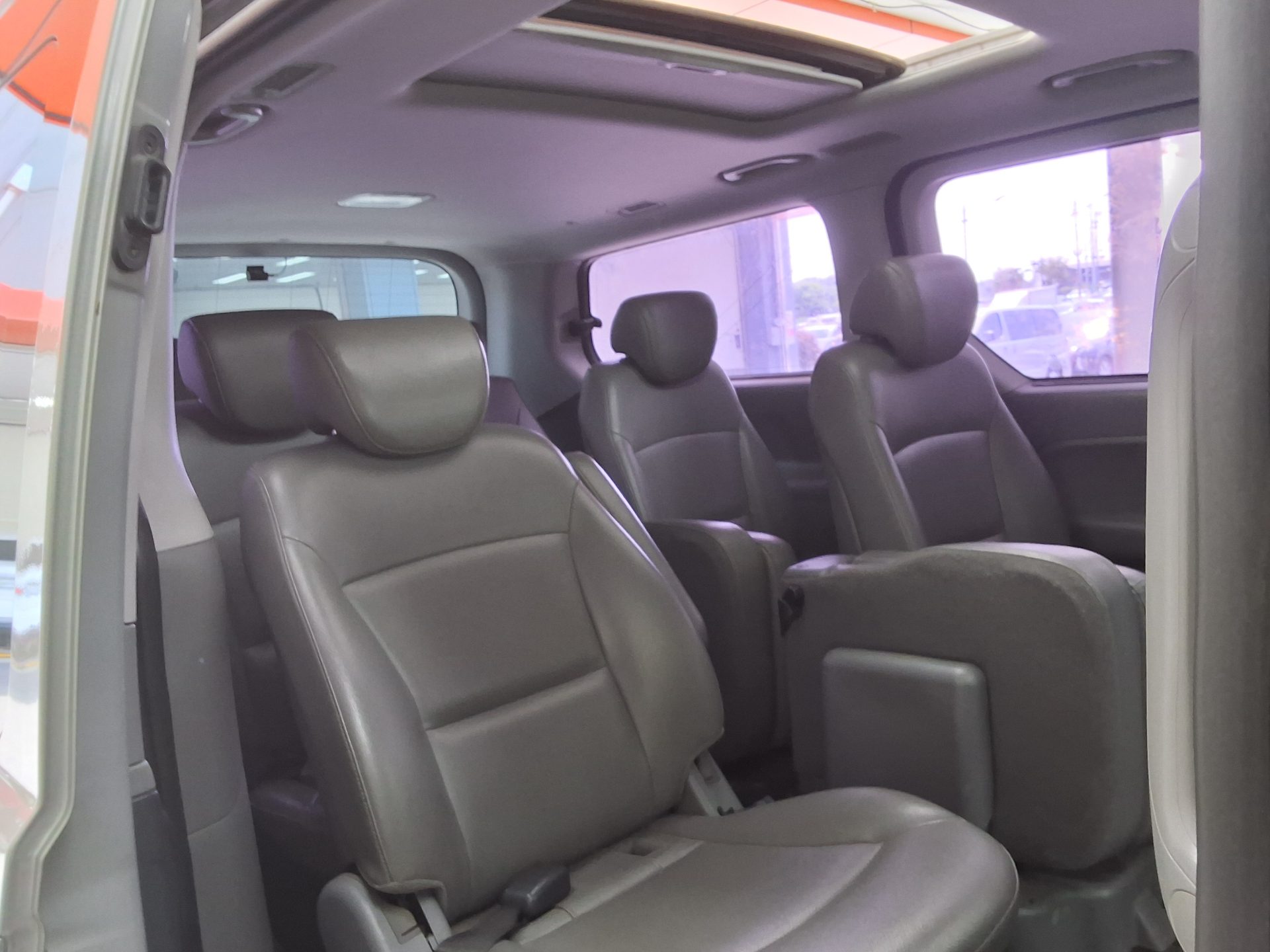 2016 - hyundai grand starex