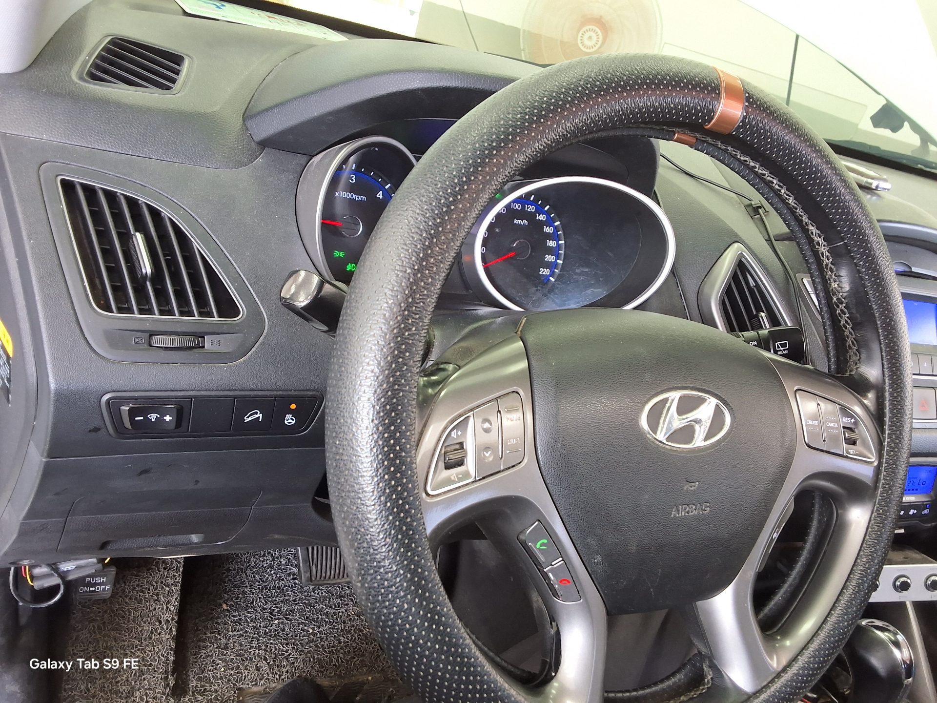 2014 - hyundai tucson