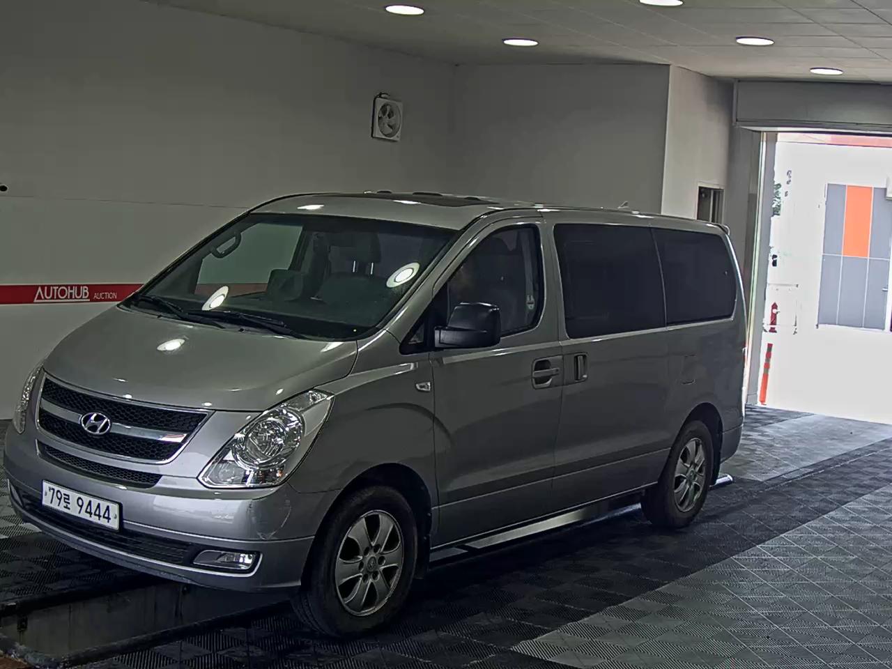 2016 - hyundai grand starex