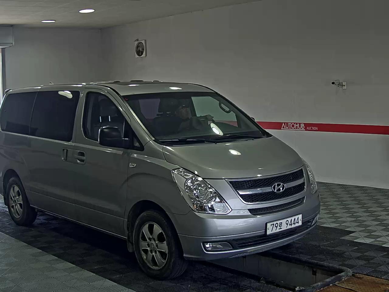 2016 - hyundai grand starex