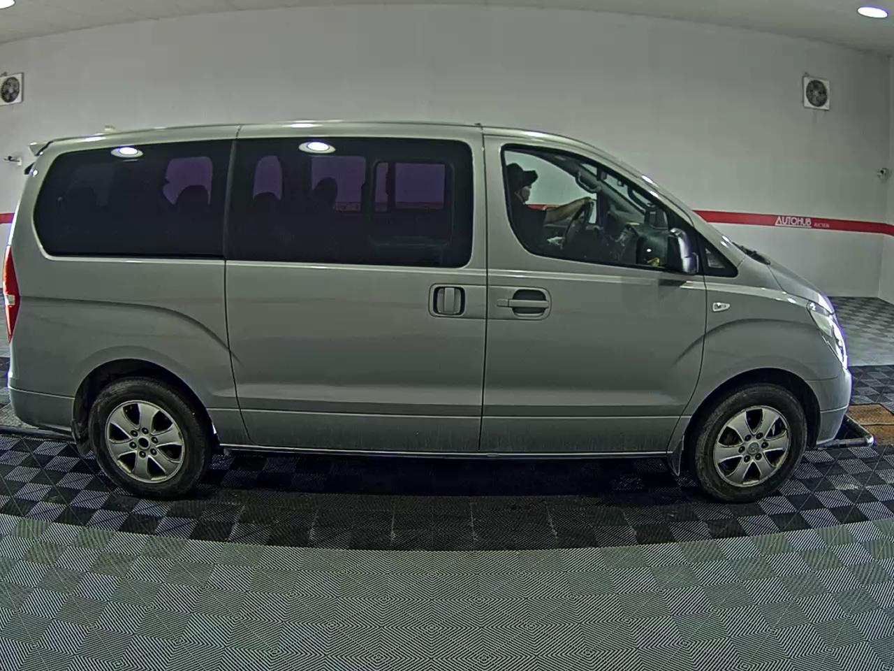 2016 - hyundai grand starex