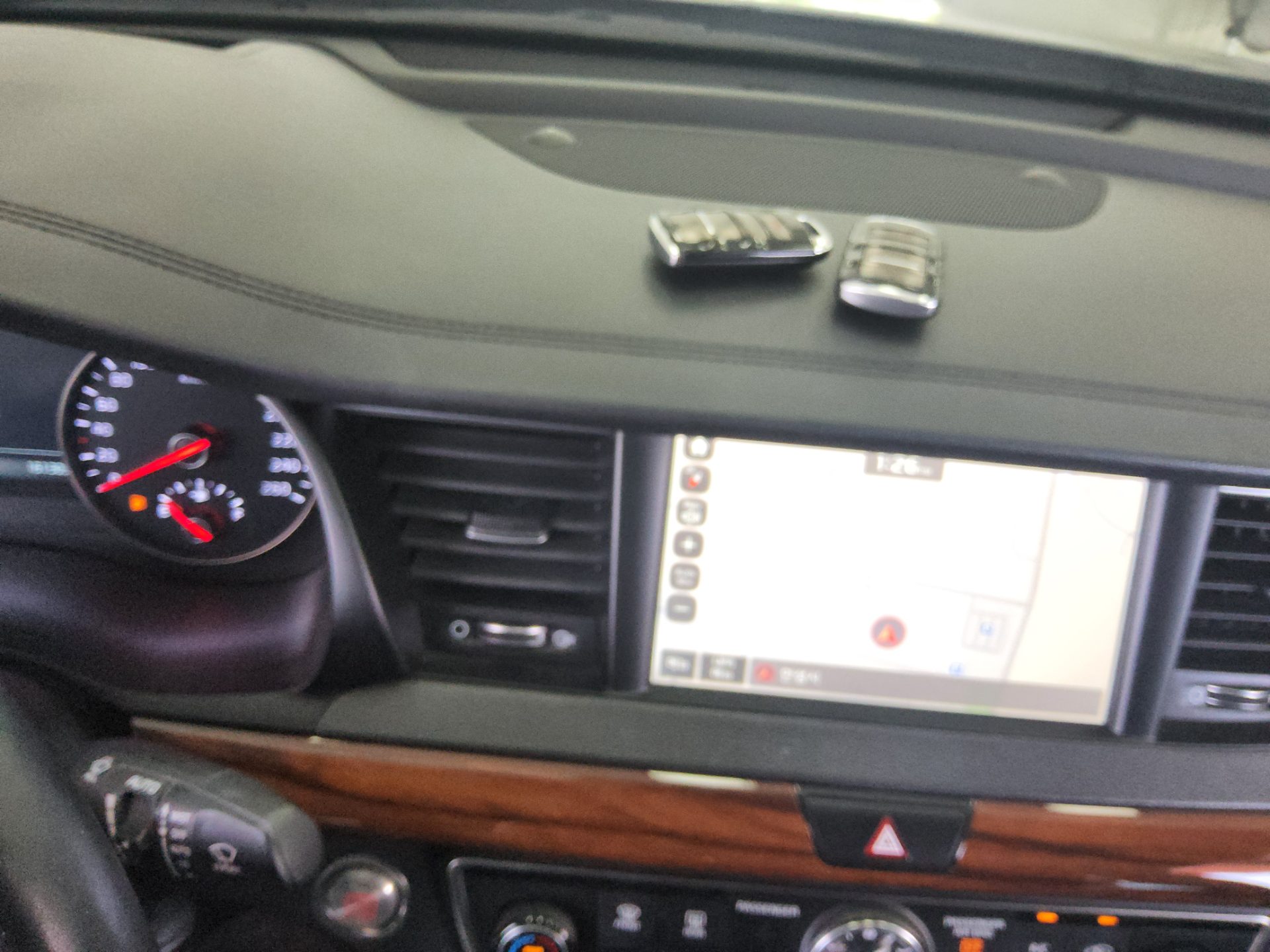 2017 - kia k7
