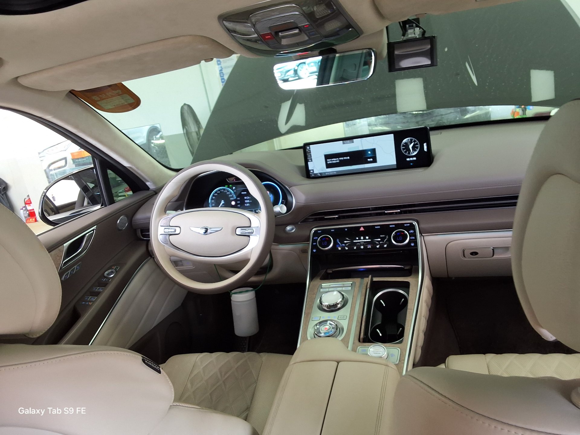 2023 - genesis gv80