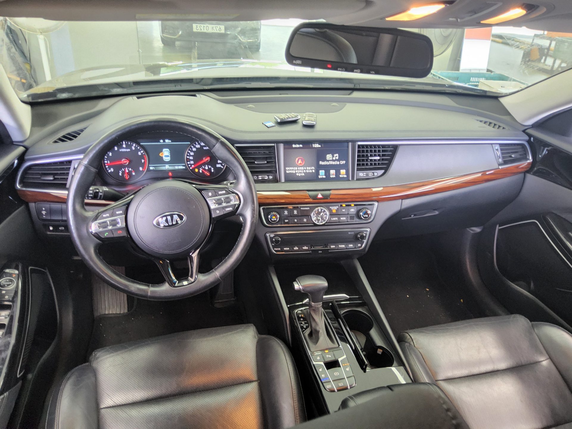 2017 - kia k7