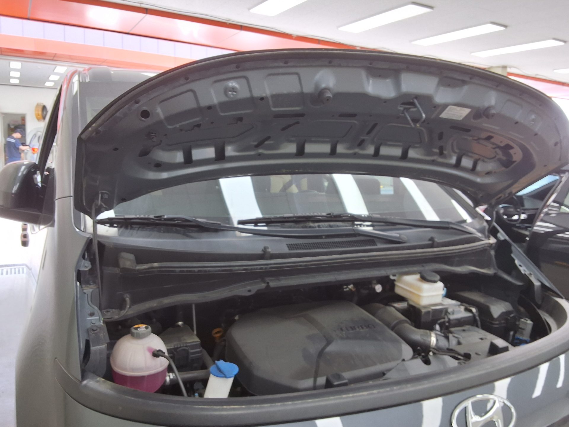 2023 - hyundai staria