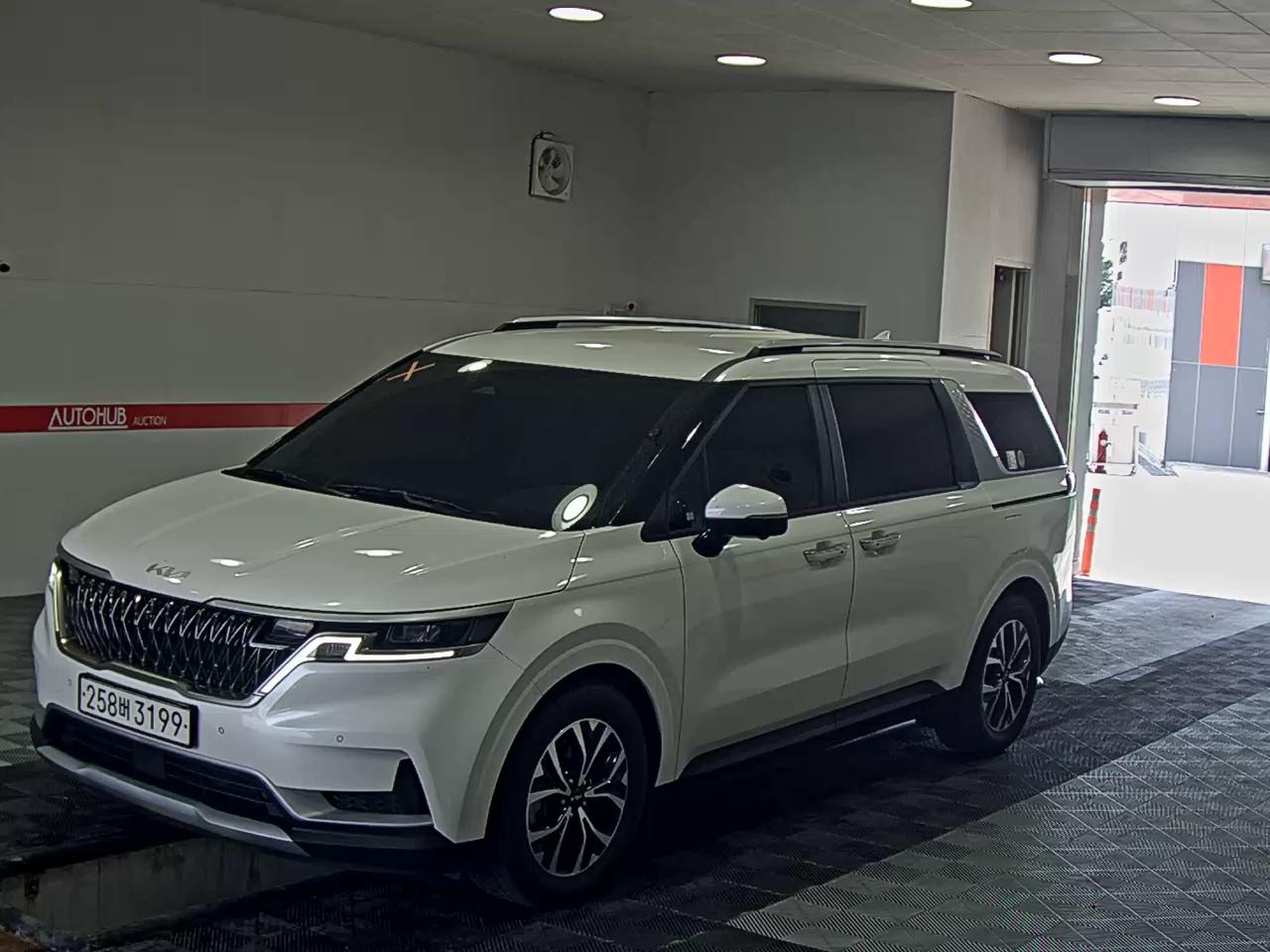 2023 - kia carnival