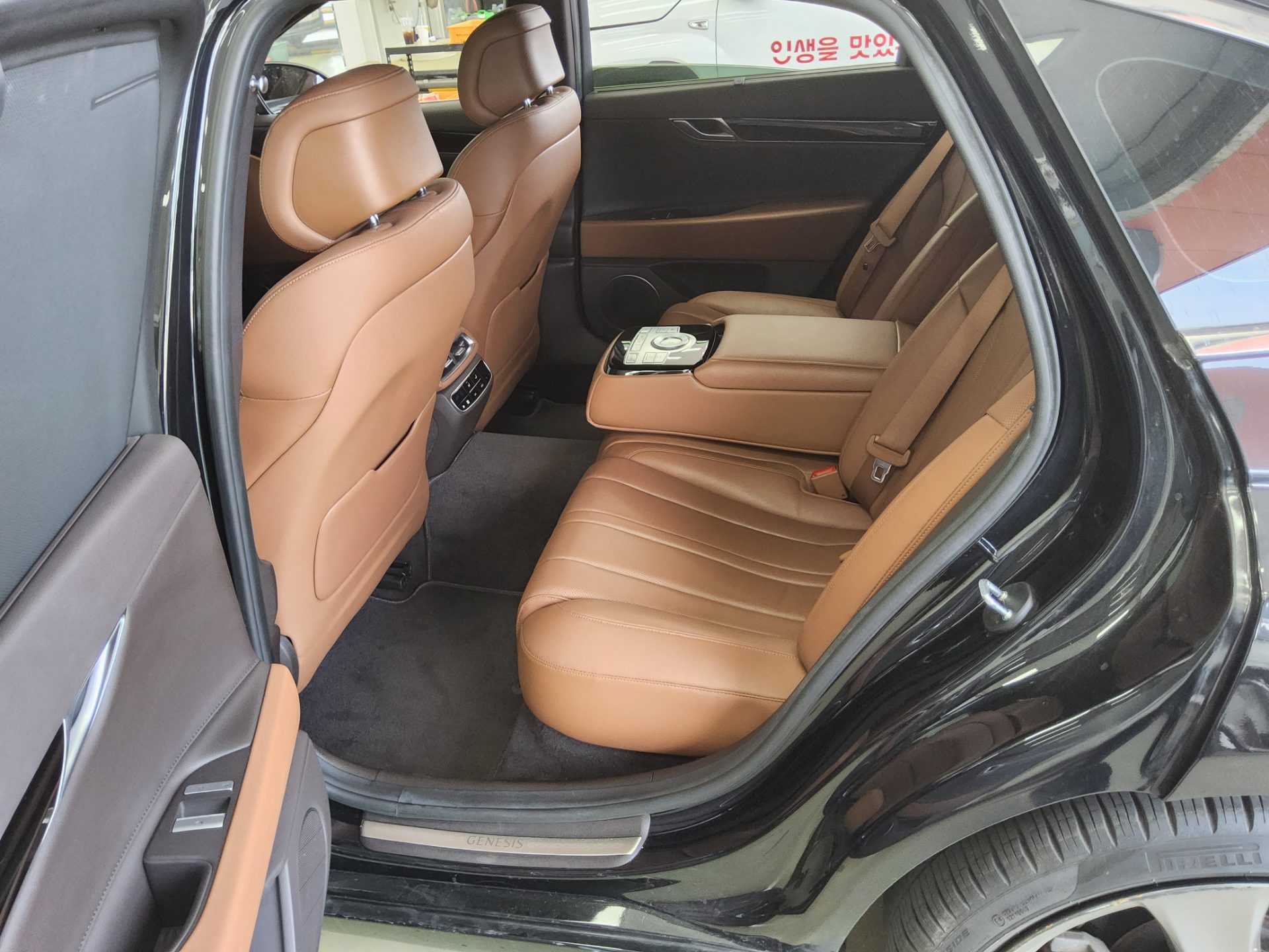 2021 - genesis g80
