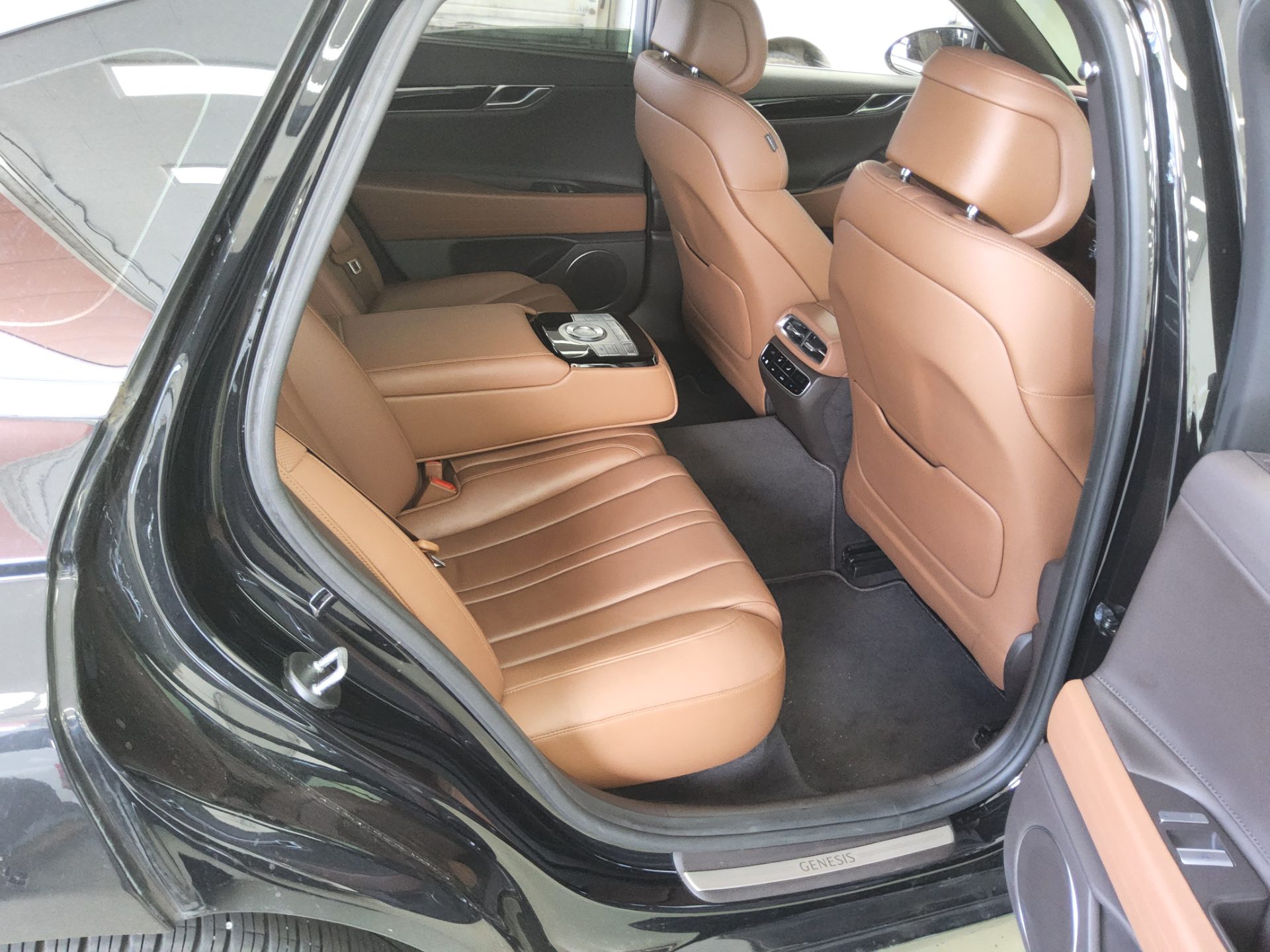 2021 - genesis g80