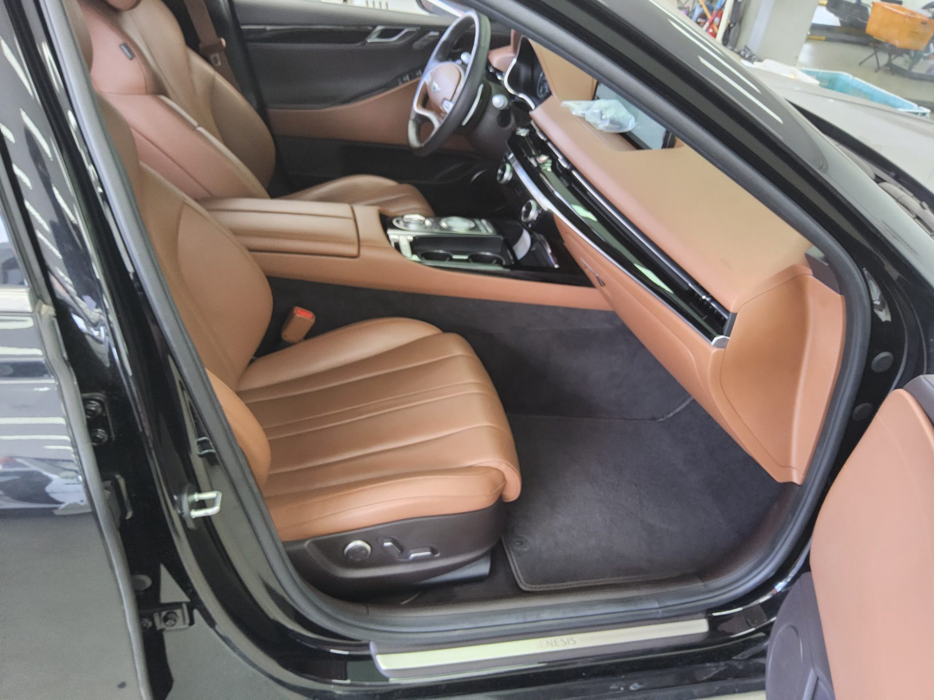 2021 - genesis g80