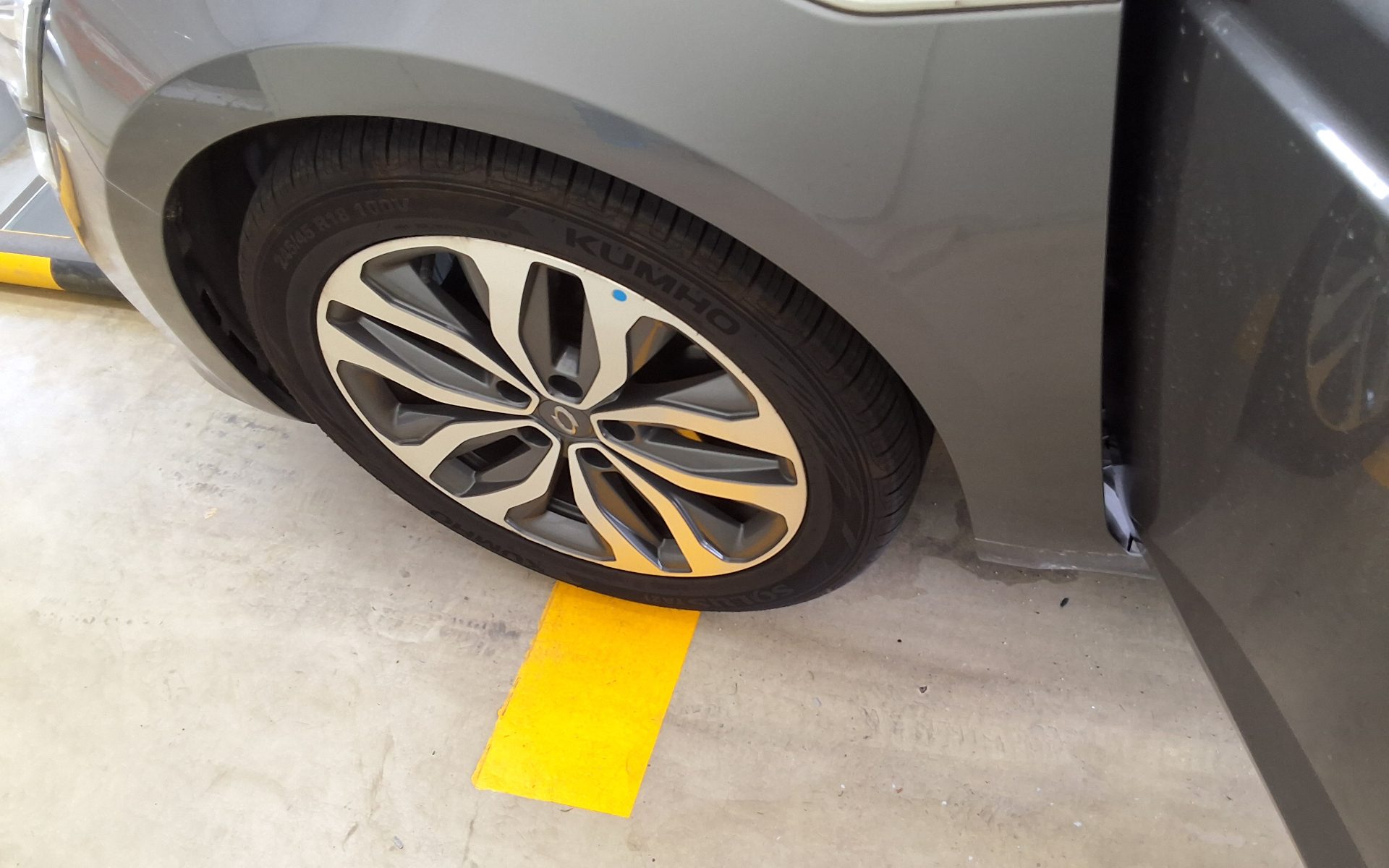 2017 - renault sm6