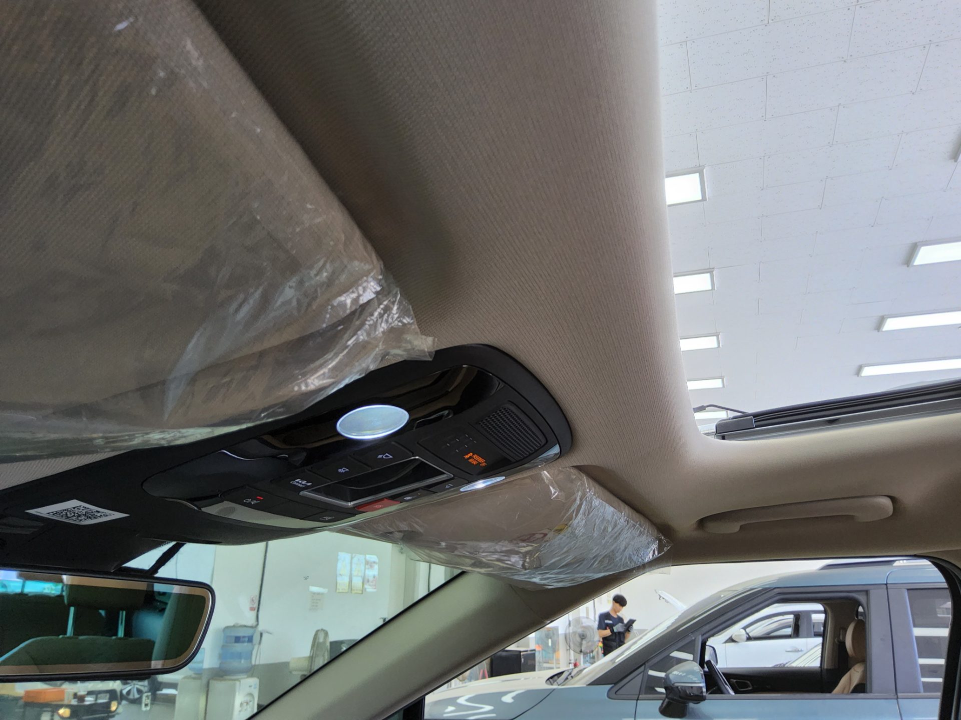 2023 - kia carnival