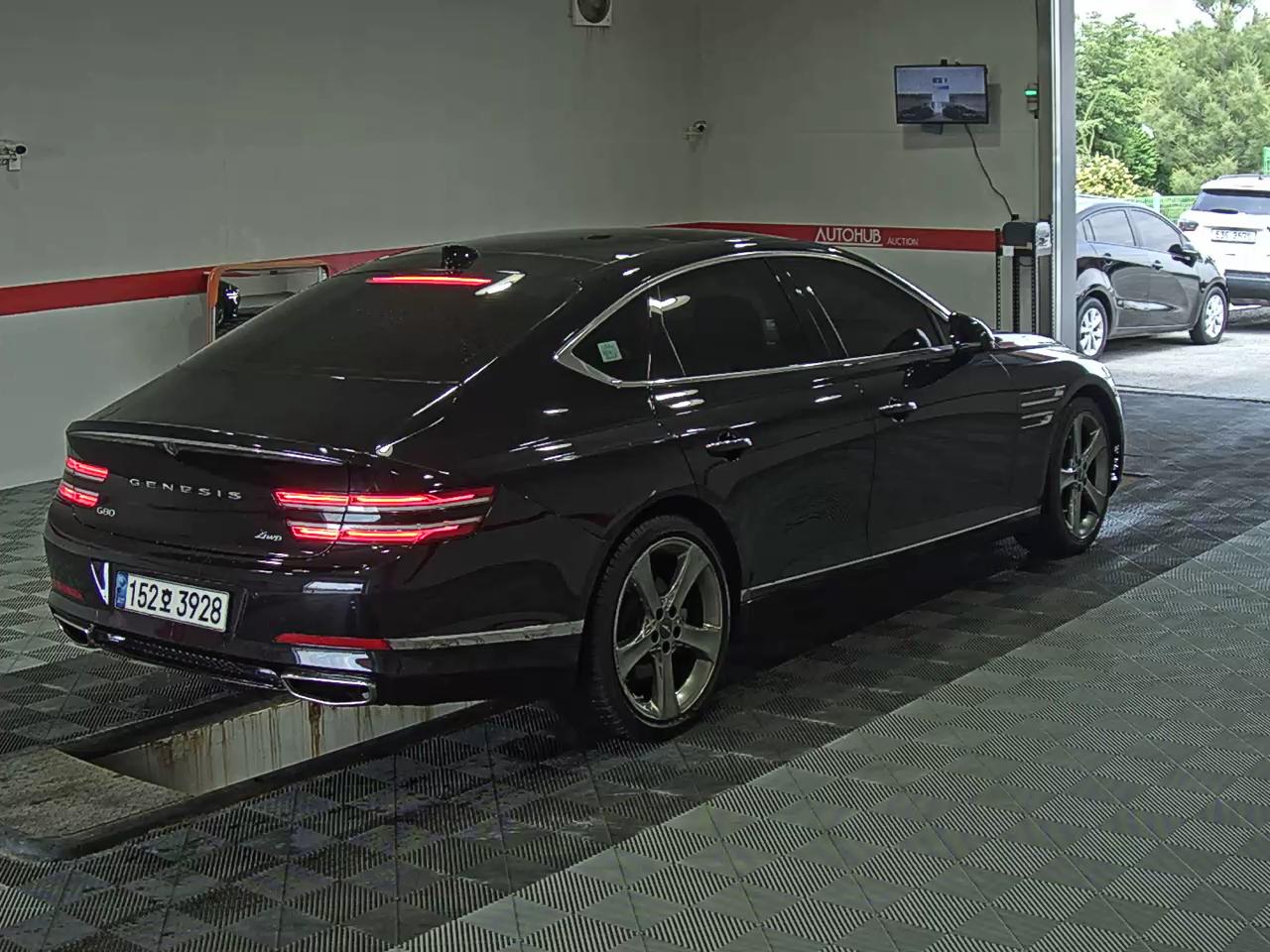 2021 - genesis g80