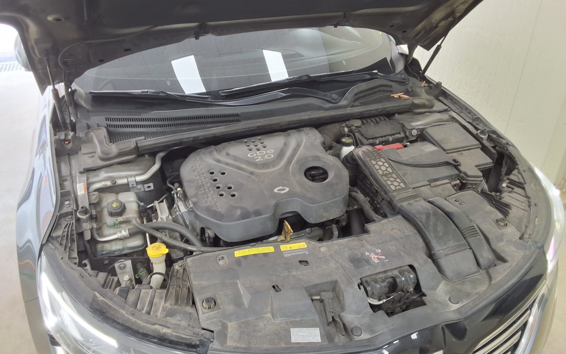 2017 - renault sm6