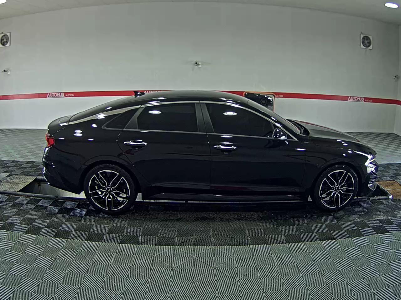 2022 - kia k5